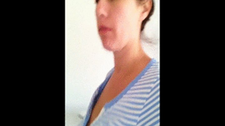 Regular Kelly At Home