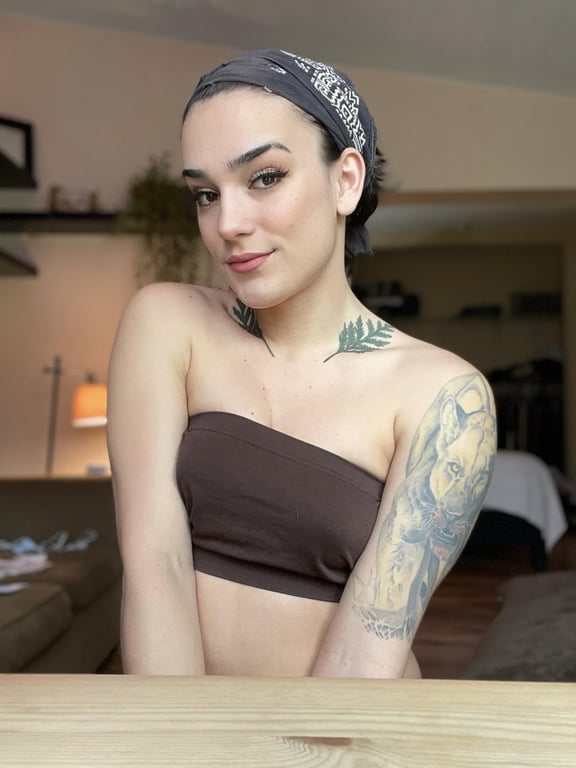 Photo HD Harper Hunt - 1