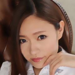 Minami Matsuoka Fessée