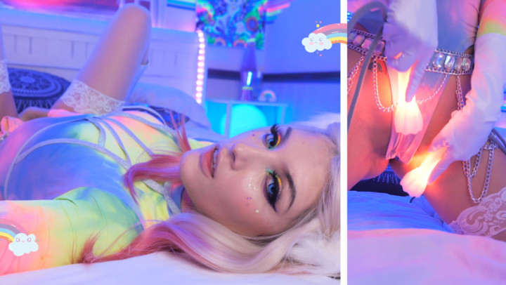 Neko Rave Girl Squirts on Herself