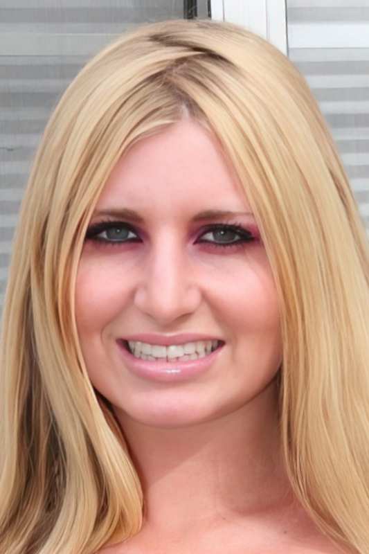 Photo HD Larin Lane - 3