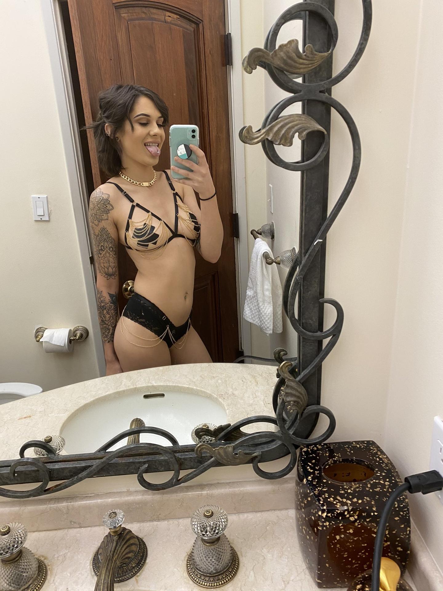 Photo HD Katelynn James - 2