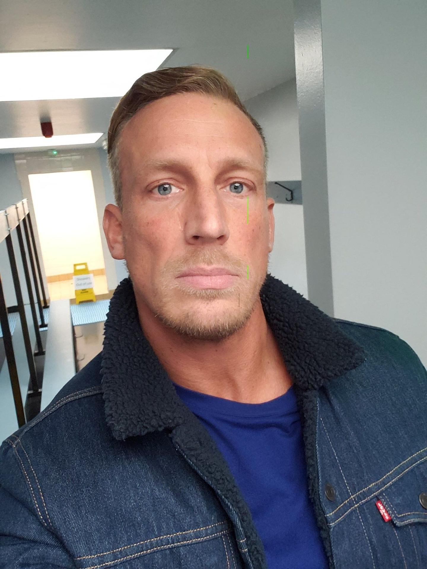 Photo HD Luke Hardy - 8