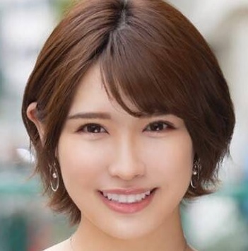 Miyu Morioka Fessée