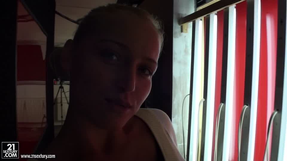 Backstage with Kathia and Friends