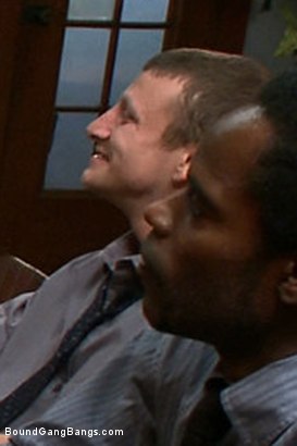 GoodBlackJohn Fessée