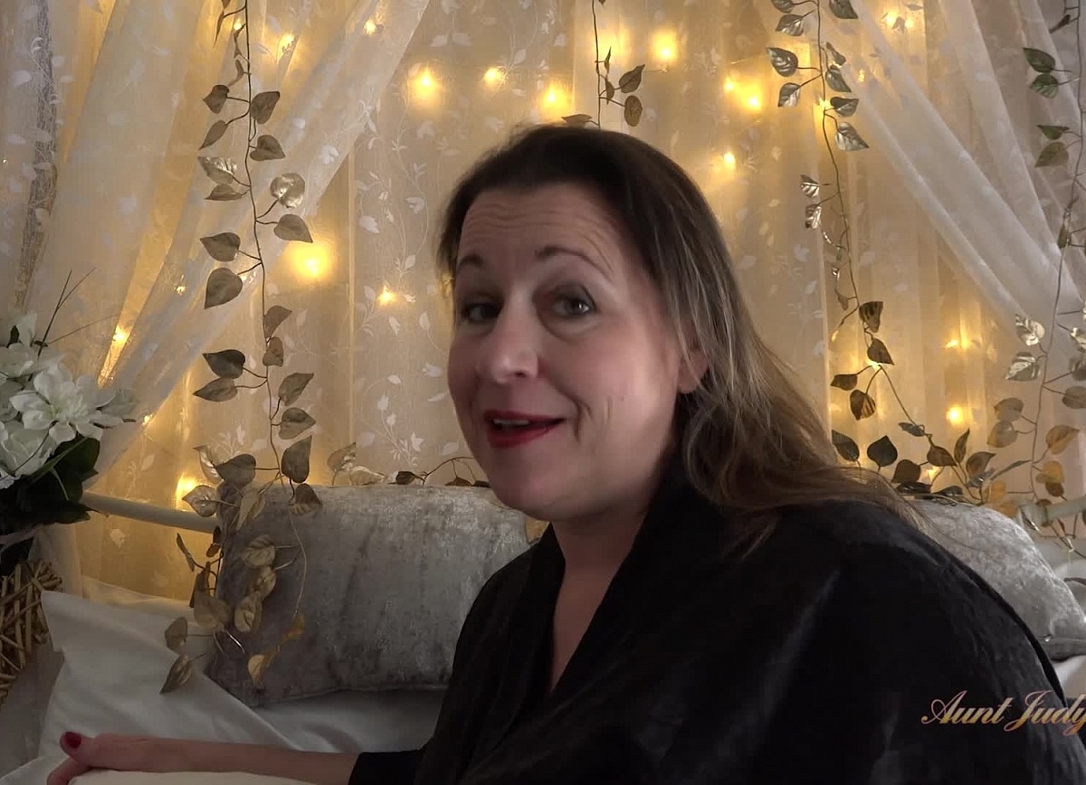 Spying on Step-Auntie Eva Jayne Leads to POV HJ, BJ, and Sex!