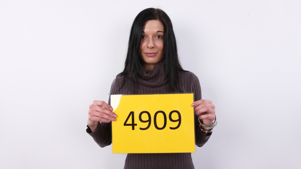 Michaela (4909)