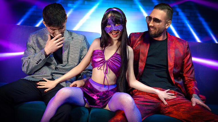 "Spitroast Me, Just Don't Tell Mom I'm A Stripper!" Ronnie's Secret Revealed