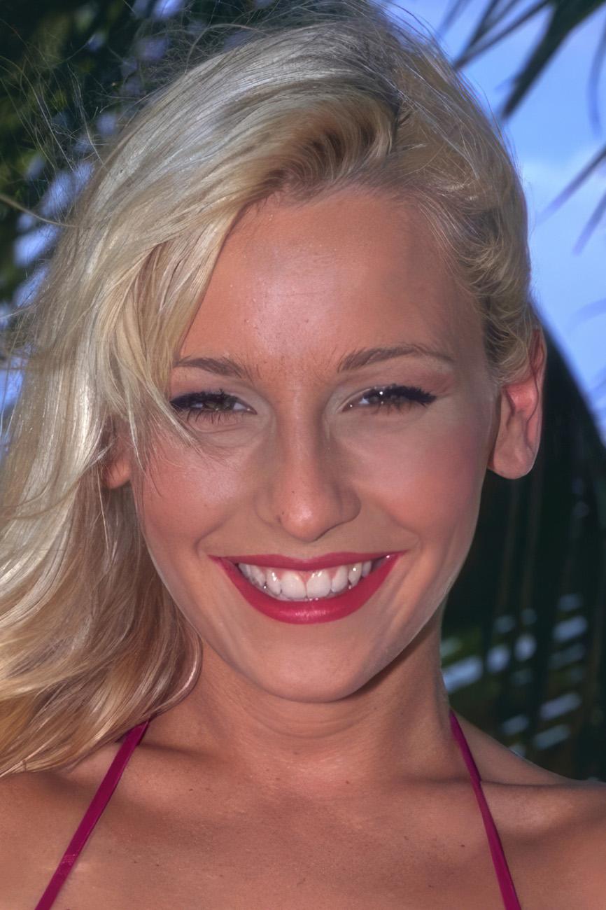 Gabriella Bond Twistys