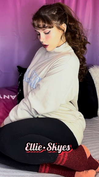 Photo HD Ellie Skyes - 3