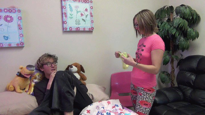 SMELLING MY SISTER'S DIRTY PANTIES