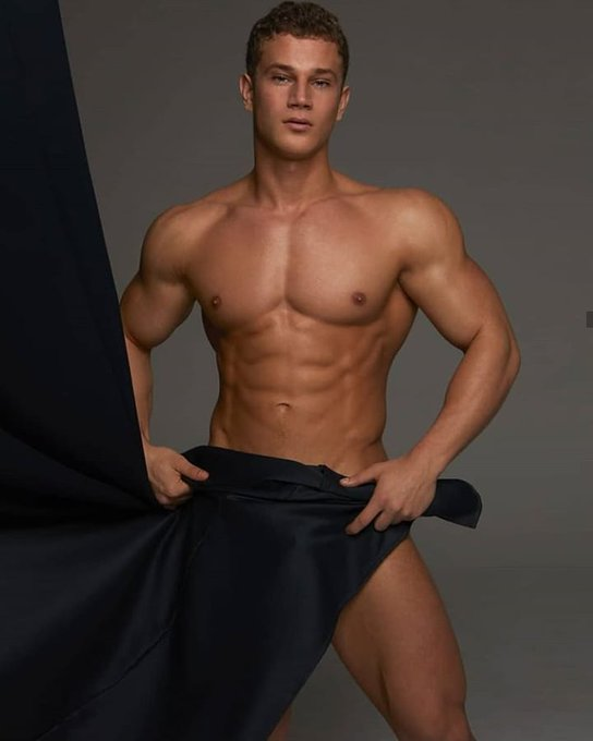 Photo HD Yannis Paluan - 2