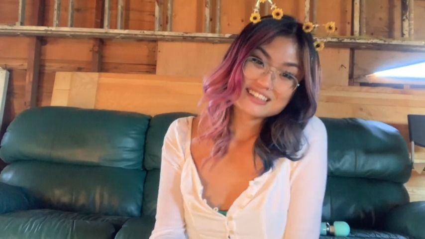 Kitty gets Naughty on the Kouch