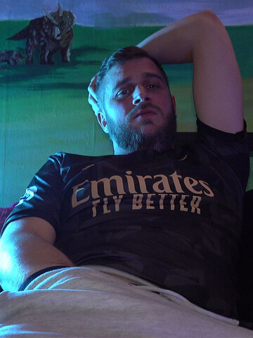 Eddy Launcher Hung Young Brit