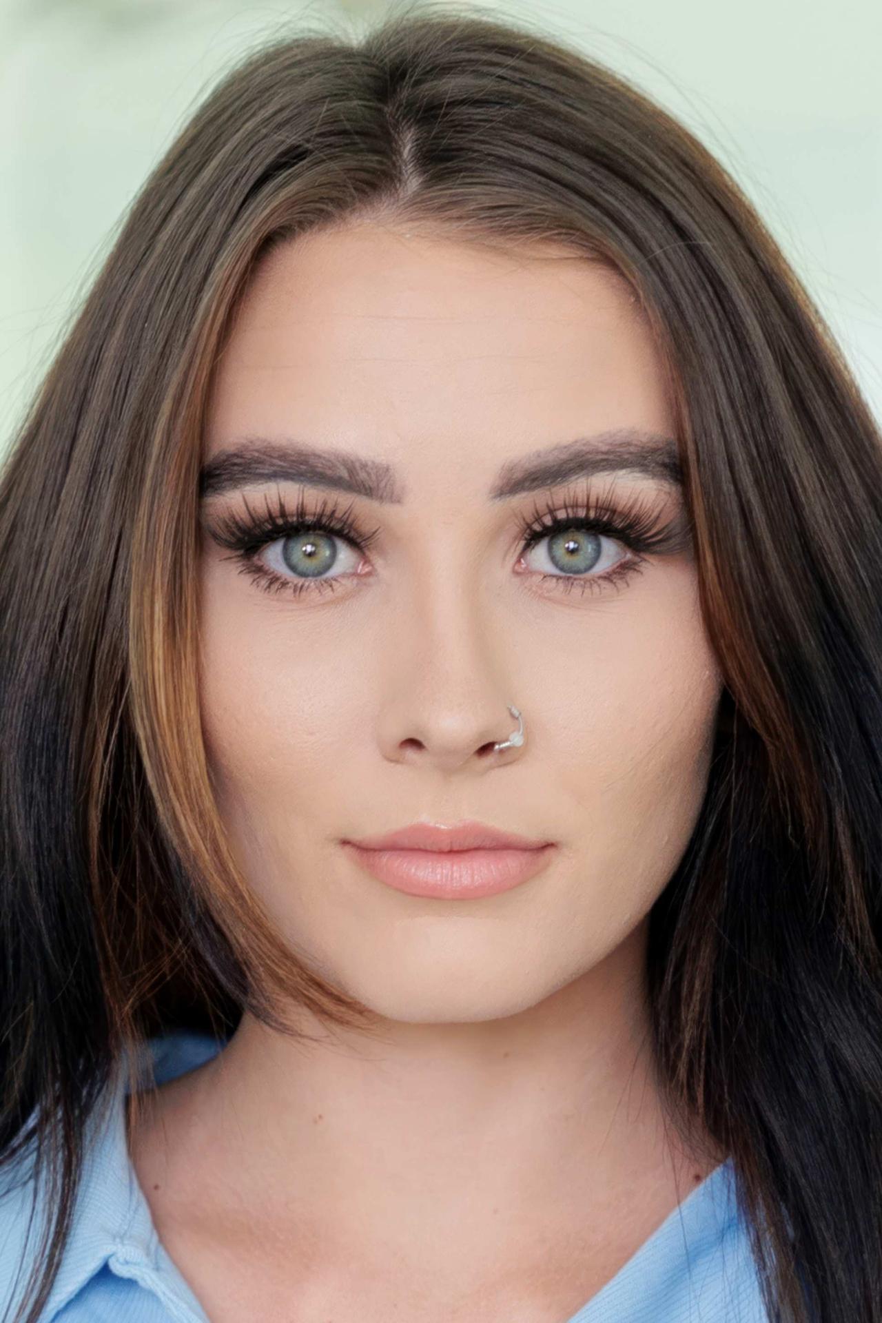 Photo HD Veronica Church - 2