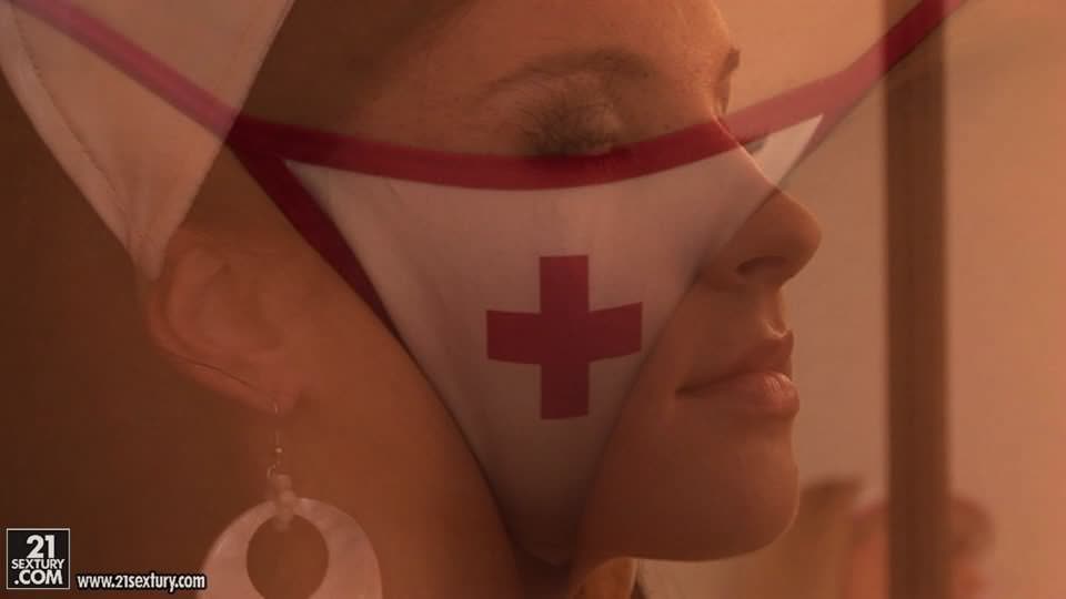 Backstage with Sophie Moone & Bettina Dicapri