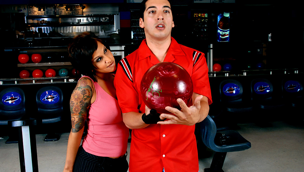 Regan Reese fucking in the public place with her tits