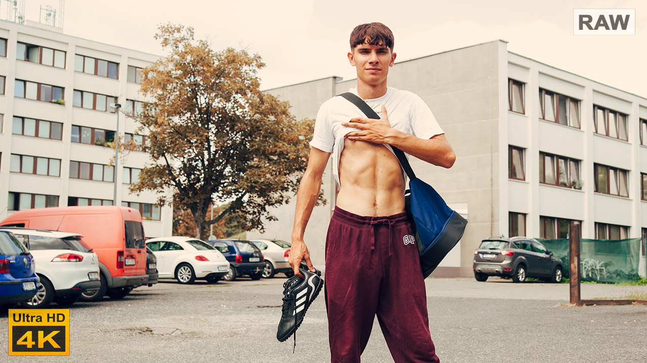 GONZO: Street Hunting - Vincent Hrad RAW