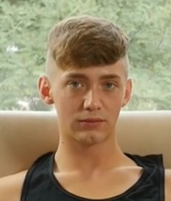 Tristan Crown Fessée