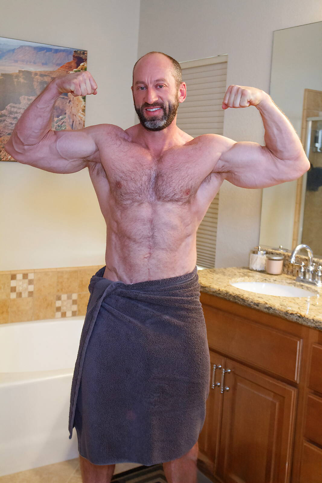 Photo HD Muscled Madison - 3