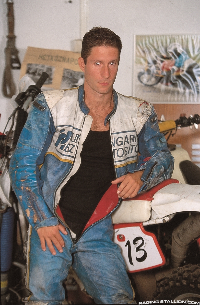 Zorg Tobol Raging Stallion