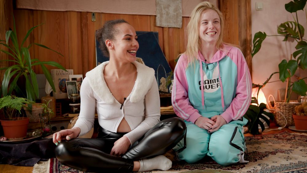 Lia A & Mia A: Interview