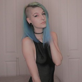 Photo HD Mohawk Molly - 6