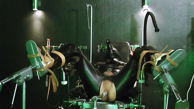 Lady Isis - The Rubber Objekt Part1