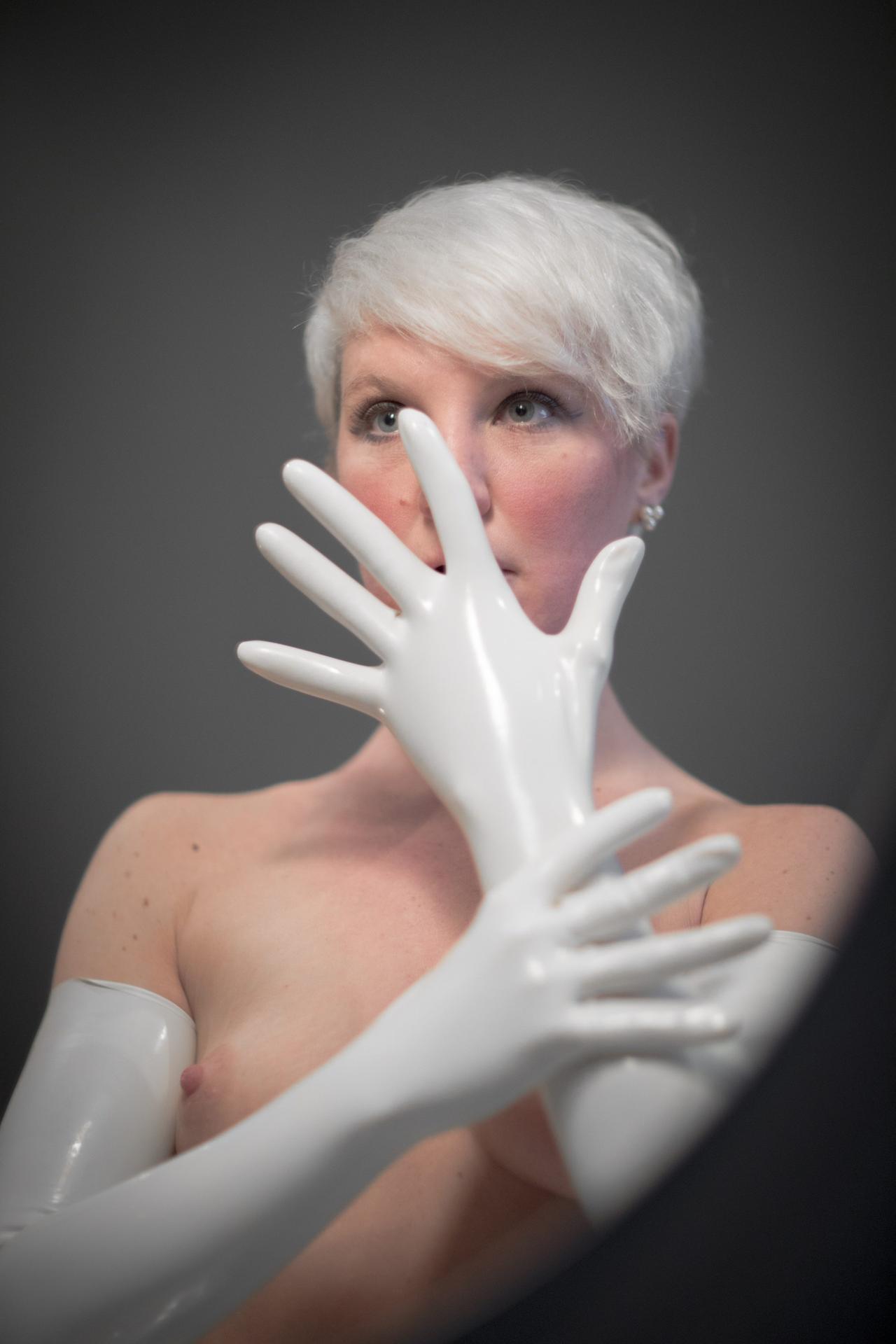 Shiny Nico Doll BDSM