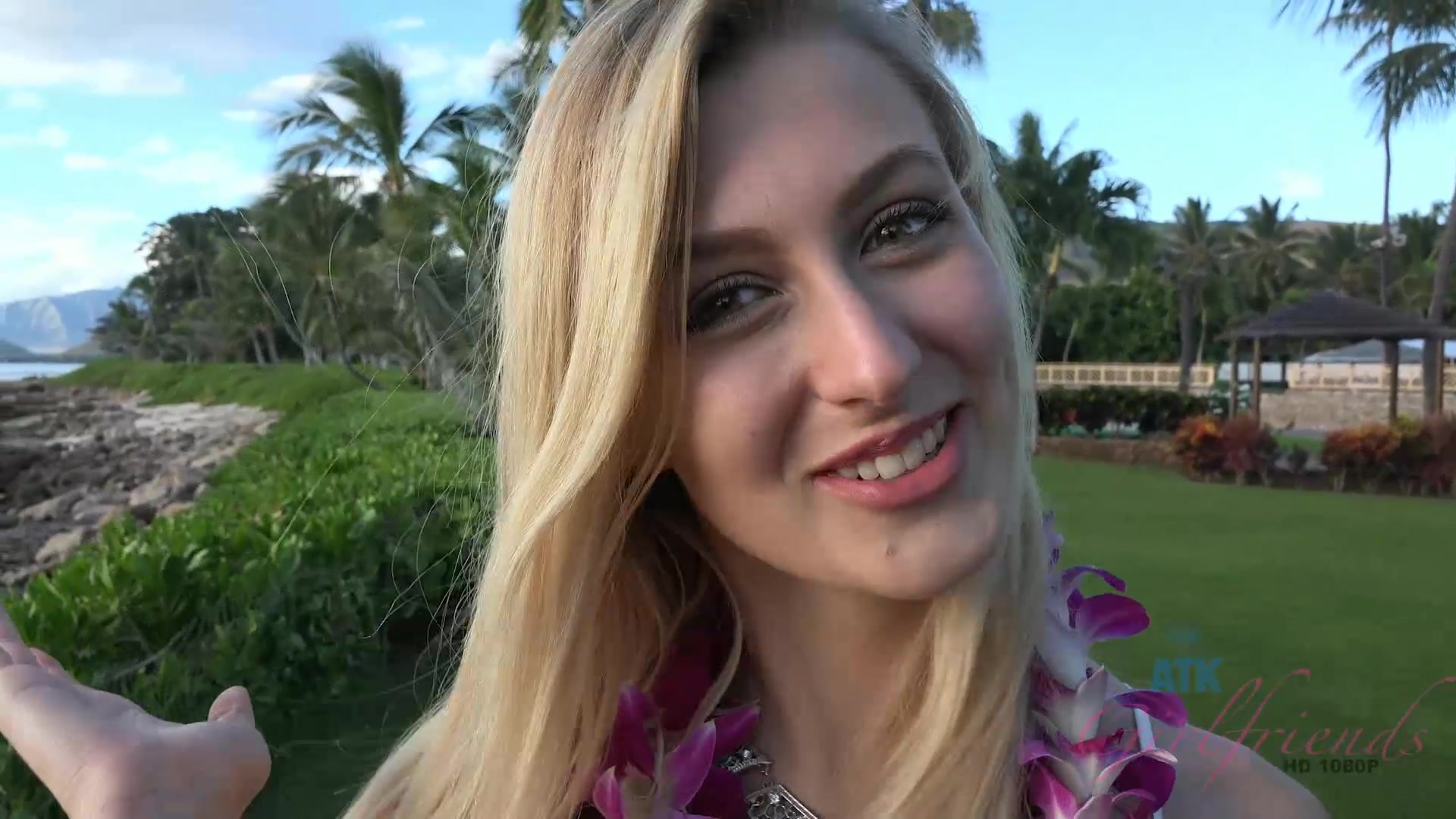 Alexa Wears The Flower On Her Left Side Because Shes Taken