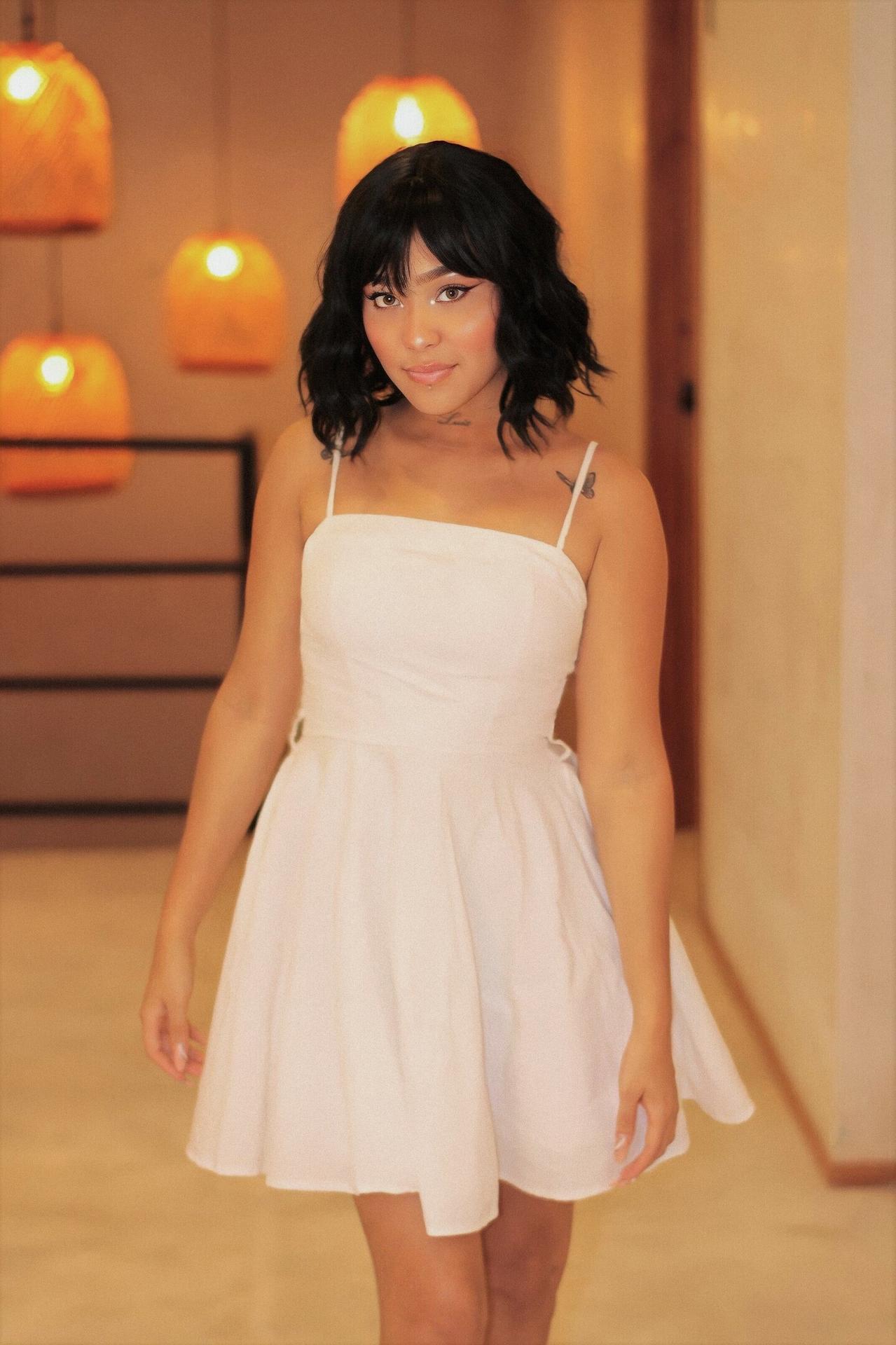 Victoria Saenzz Facial