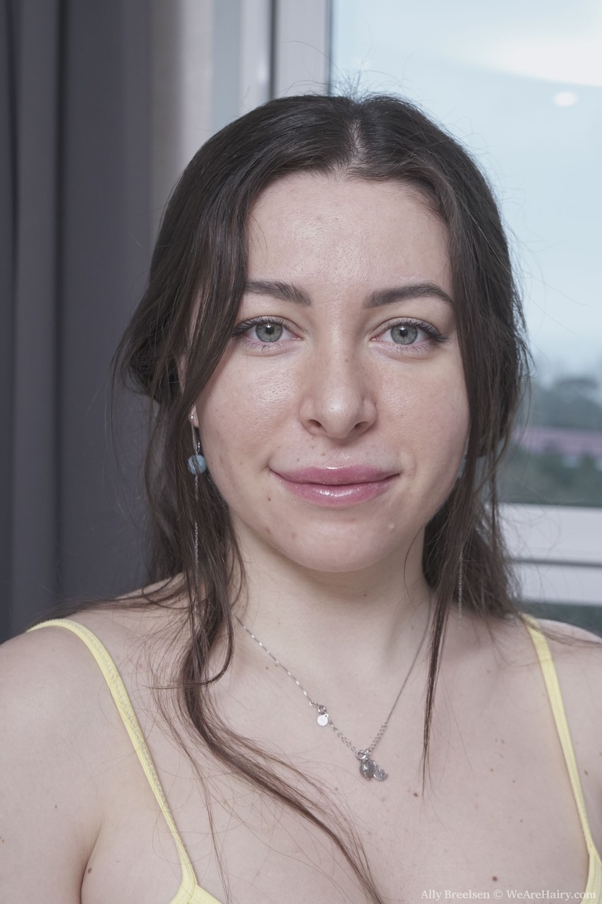 Photo HD Ally Breelsen - 3