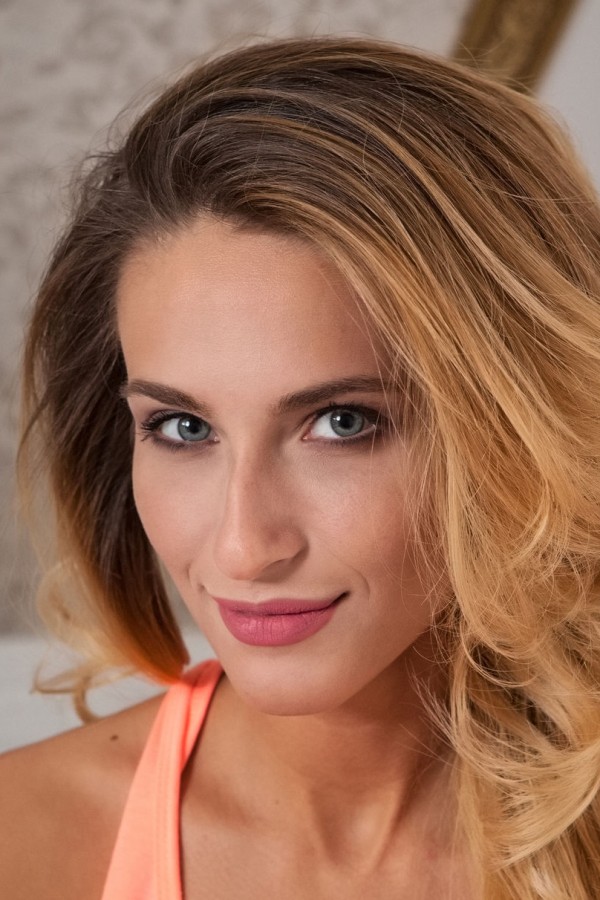 Photo HD Cara Mell - 2