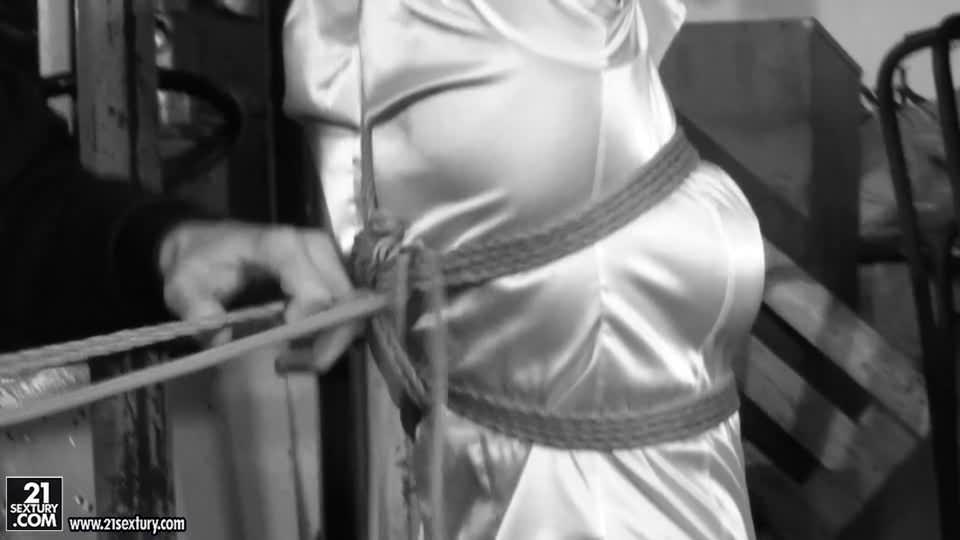 Backstage with MightyMistress.com