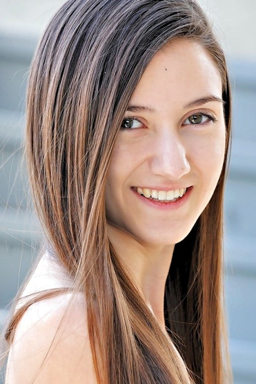 Photo HD Claire Evans - 6