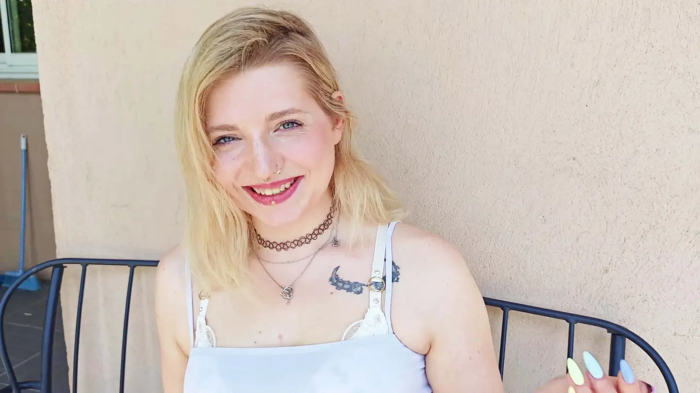 Matylde, 23, never complicates her life...
