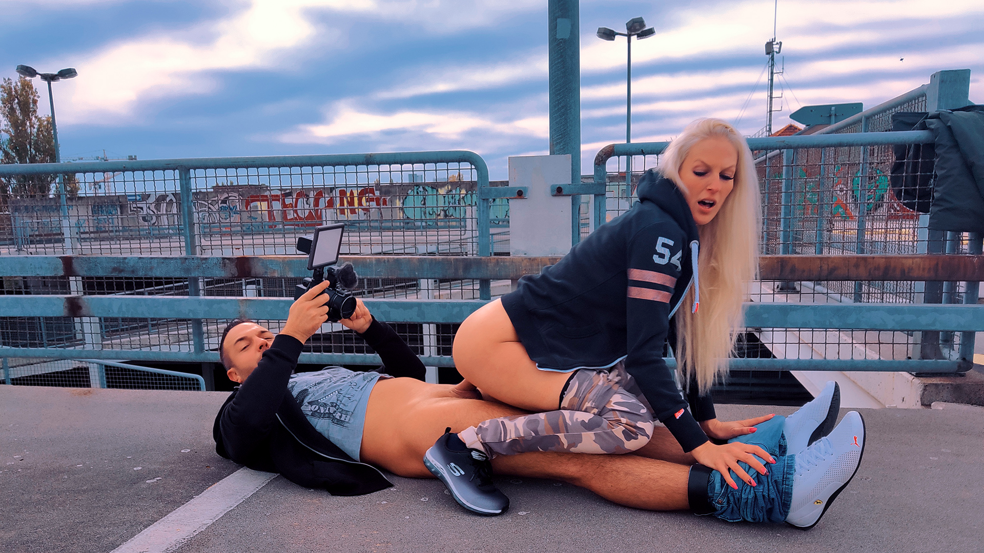Filthy car park fuck with blonde silicone chick