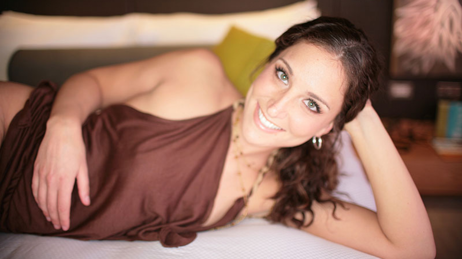 Jayma Reid (aka Jennifer) Sucked and Fucked by the Hotel Manager!