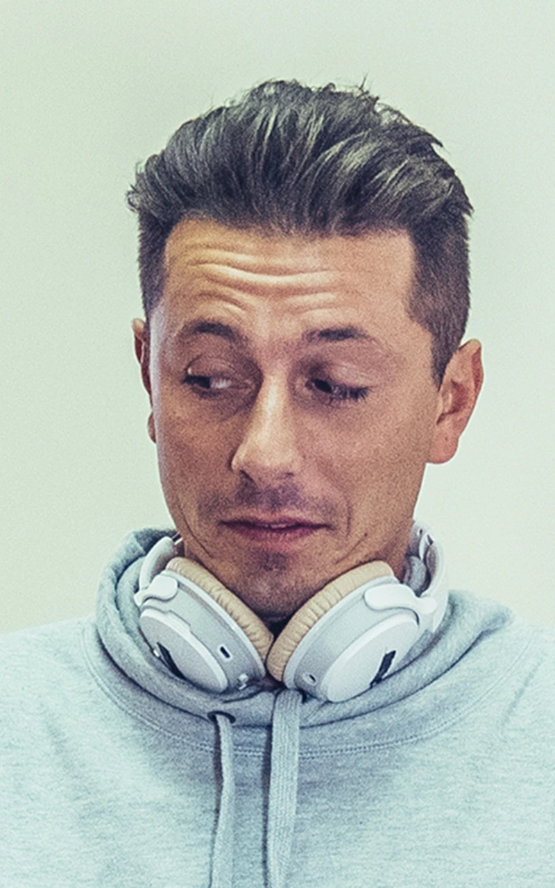 Photo HD Nick Ross - 7