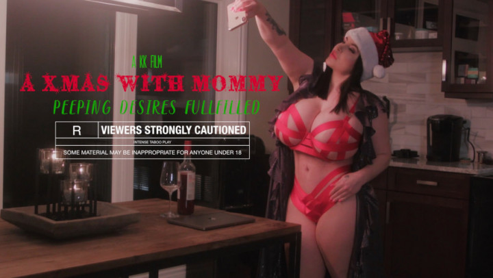 A Xmas with Mommy: Peeping desires