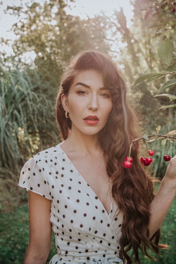 Photo HD Valerie August - 2