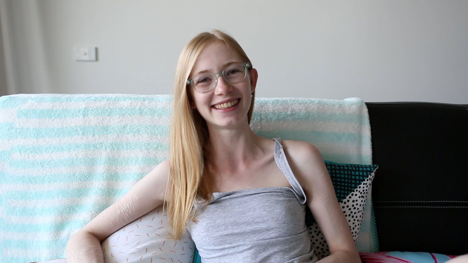 Youthful Experimentation meets Erotic Self-Determination: Layla S. in Video 1