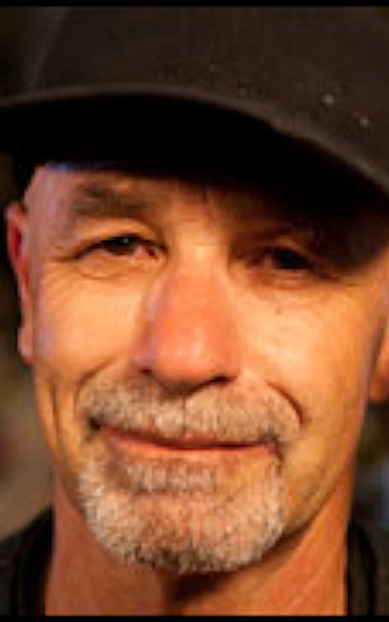 Sundowner Warren Twistys