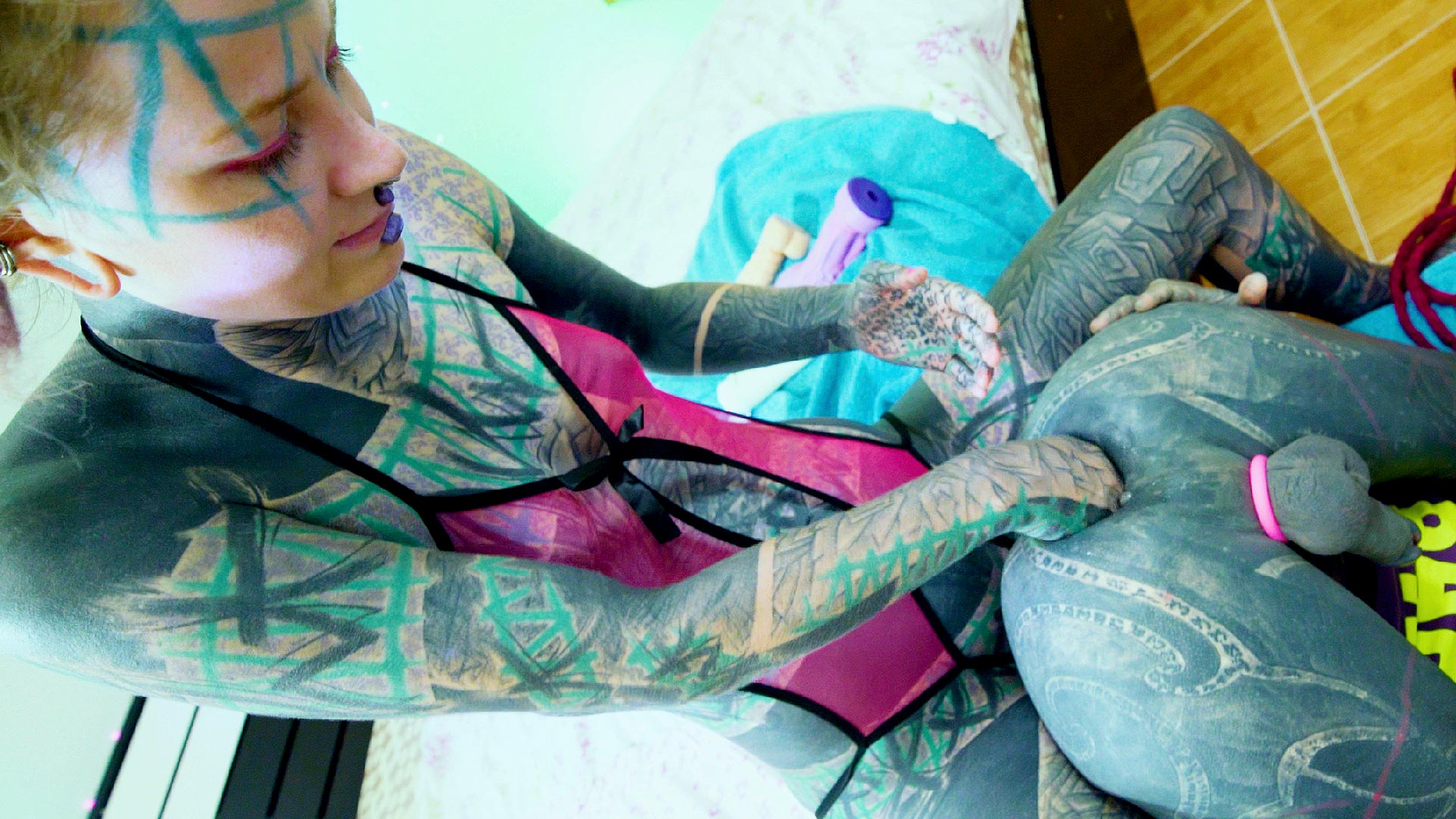 Anuskatzz plans to double fist Lily Lu’s sissyhole