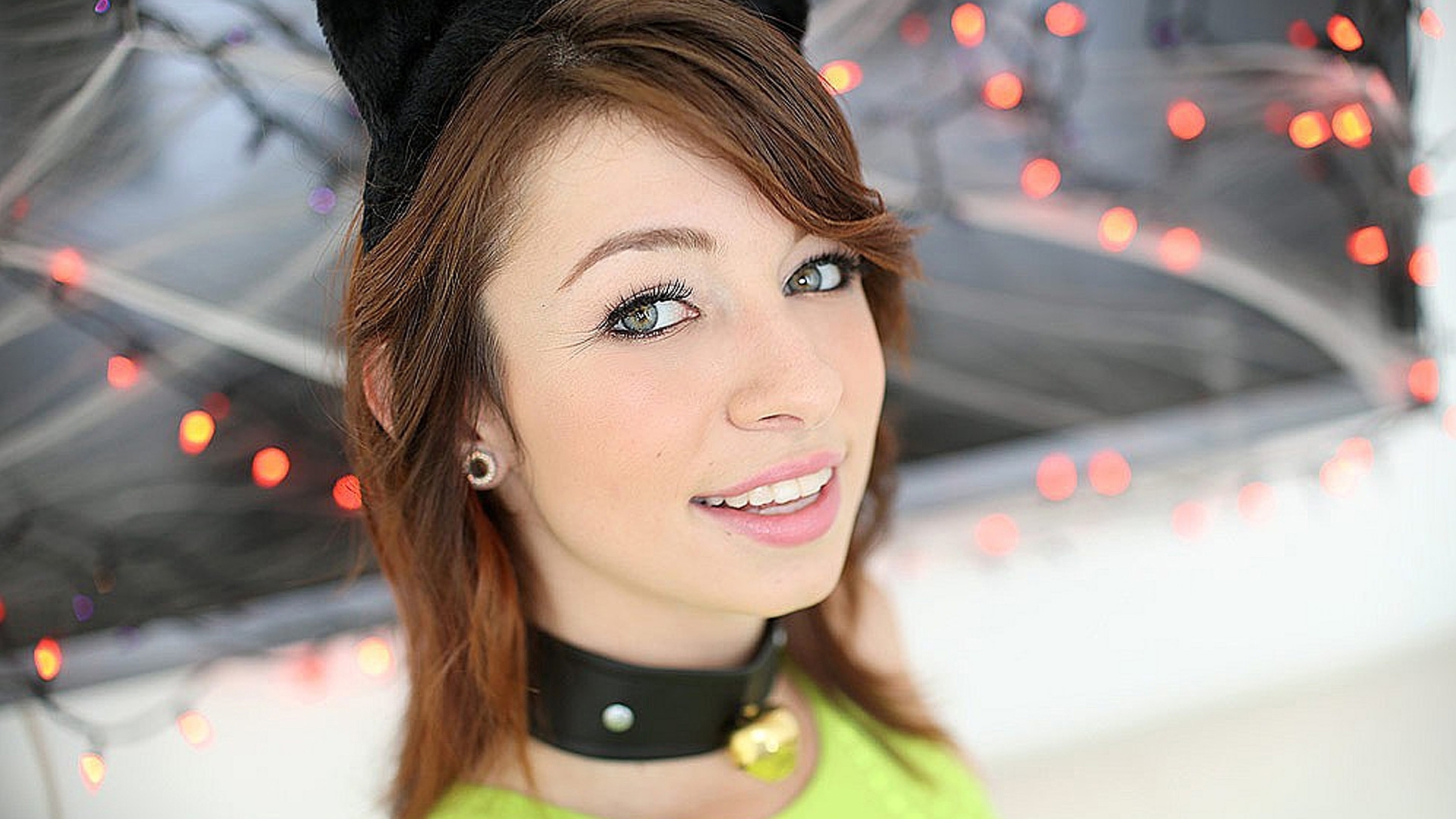 Naveen Ora (aka Aspen Ora) Tricks-for-Treats in this Cum-Swallowing Halloween Fuck Fest