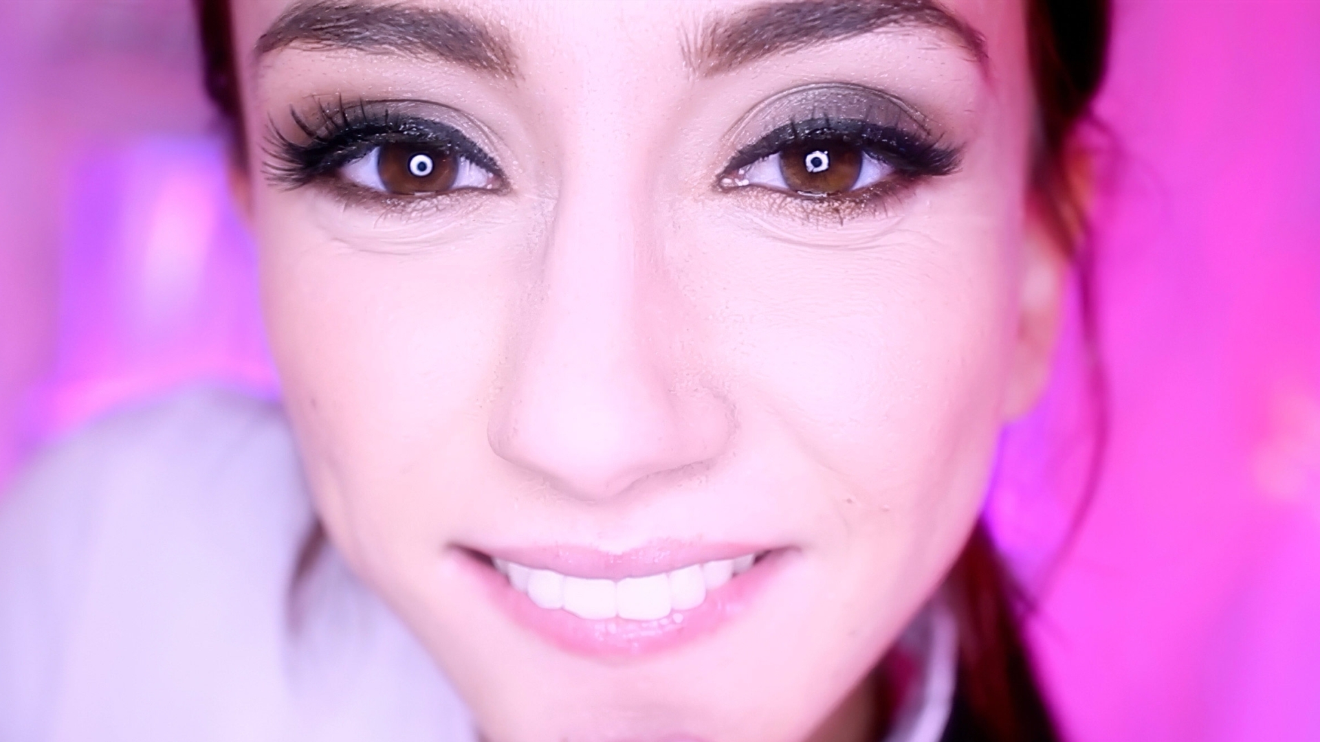 Swallow Salon Features Mandy Muse Stops By The Salon For Some Naughty Fun in 4K