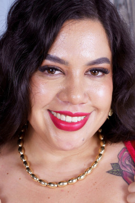 Andrea Busty Photo 1