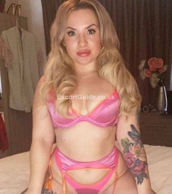 Photo HD Hannah Blake - 1