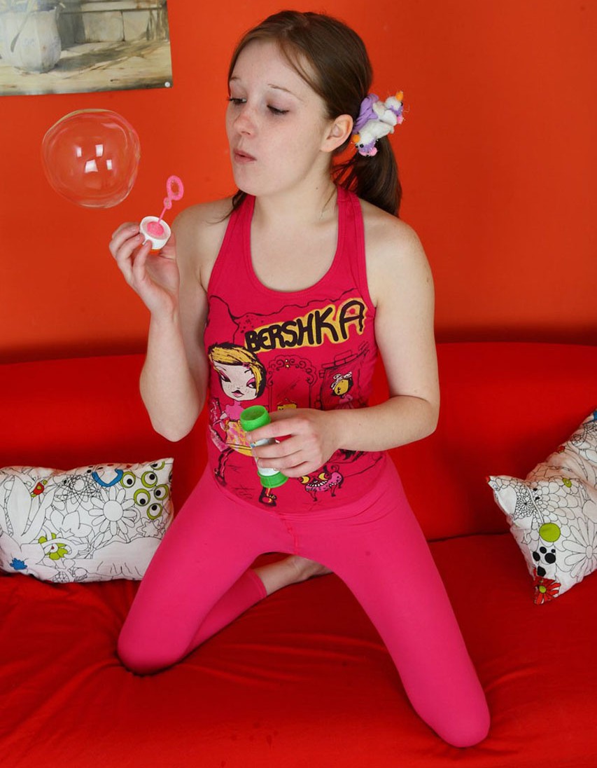 Photo HD Shy Angela - 1